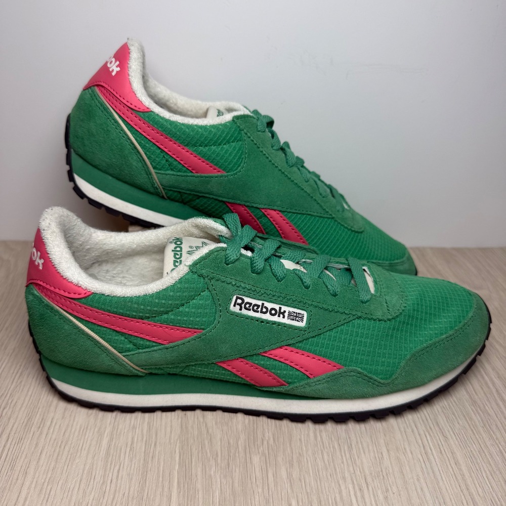 Sneakers Reebok Womens 9.5 Green Pink Classic Retro Low Top Athletic Shoes